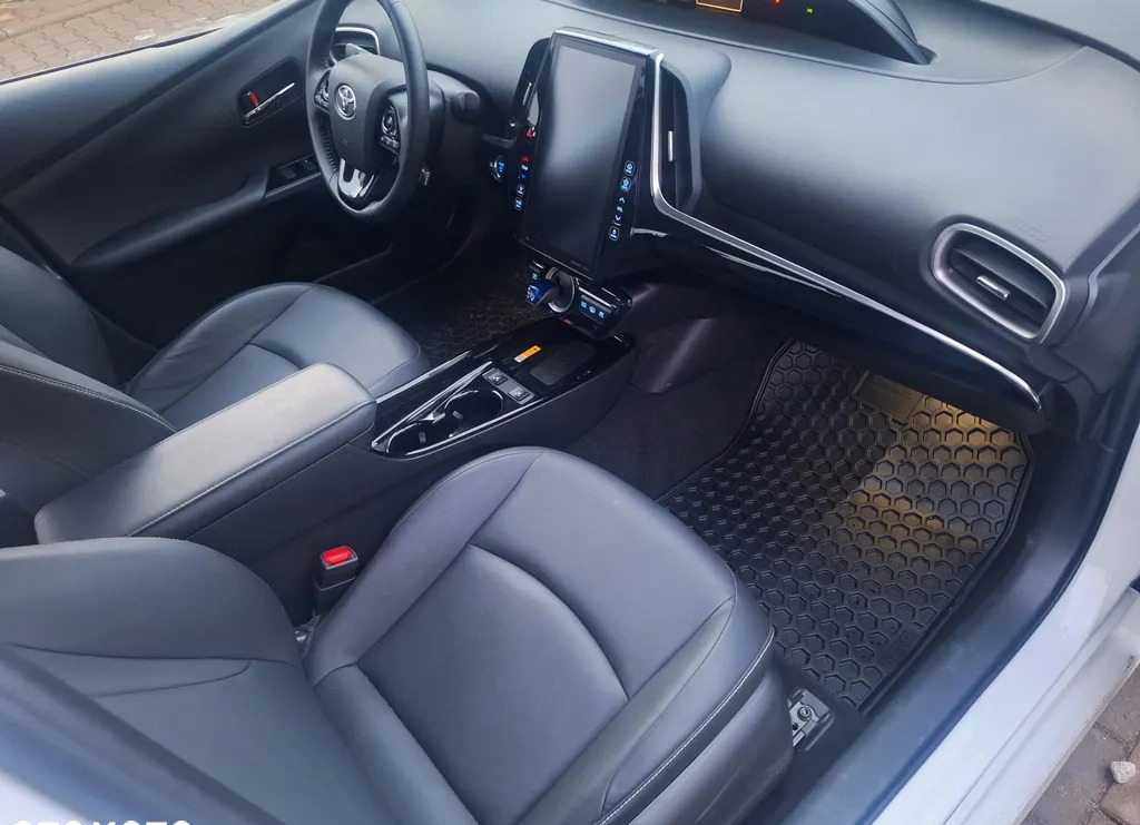 Toyota Prius cena 122900 przebieg: 14156, rok produkcji 2022 z Wrocław małe 137
